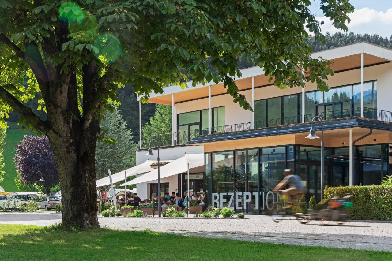 Natuerlich Hell. Aparthotel & Camping Fuegen Exterior photo